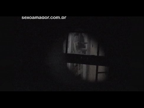 ❤️ Lourinho é filmado secretamente por um voyeur de bairro escondido atrás de tijolos ocos ❤️❌ Sexo superior em nós pt.allo-sex.ru ❤